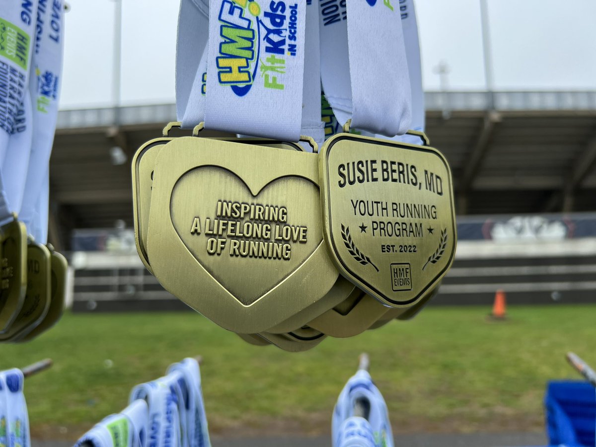 RunHMF's tweet photo. FitKids in School final mile celebration today #HMFfitkids #runHMF 💙🏃🏽♀️ https://t.co/YZZsiYz1rb