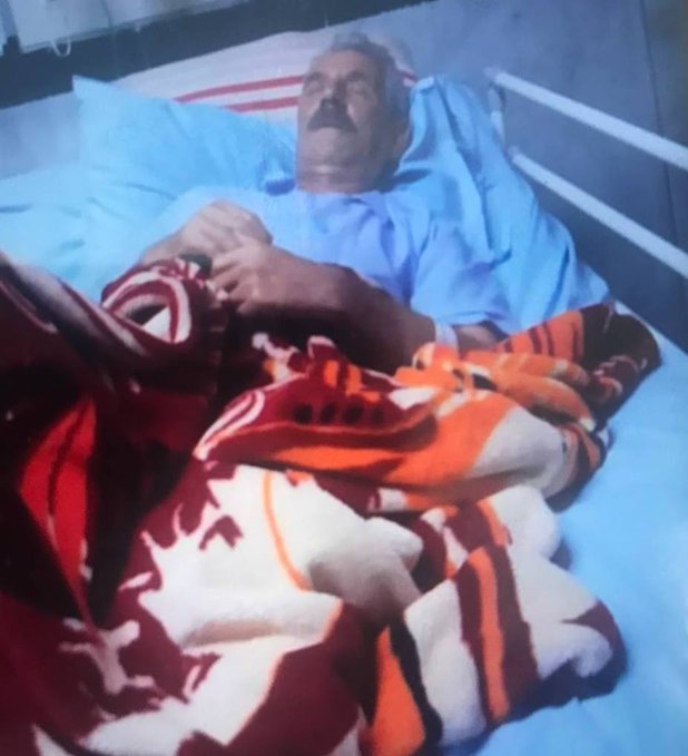 KurdistanHRN_En's tweet photo. In the past days, #IRGC forces beat a #Kurdish civilian named Mahkoum Esmaeil Shahidan in the street in #Salmas under the pretext of his son's #political activities abroad. 

The civilian has been hospitalized in Salmas.
#IranProtests2022 #MahsaAmini
#مهسا_امینی #اعتراضات_سراسری https://t.co/dM134PbnIR