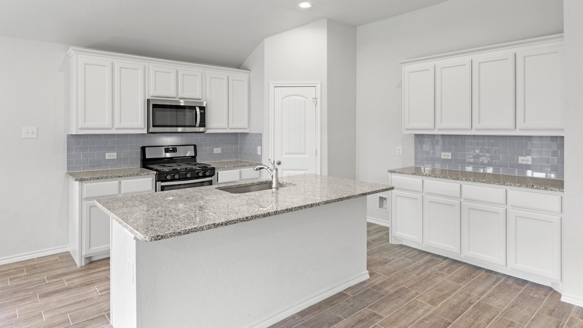 ImpressionHomes's tweet photo. MOVE-IN READY #newhomeforsale!

1817 Barberry, Weatherford, TX | Montclaire

4 Beds | 2 Baths | 2,022 Sq Ft | Mud | Large Pantry | Covered Patio

Contact #impressionhomes at (817) 857-4555 to schedule your tour today! Visit us online to learn more: https://t.co/zsgf1B356a https://t.co/qh6Uu4JlGs