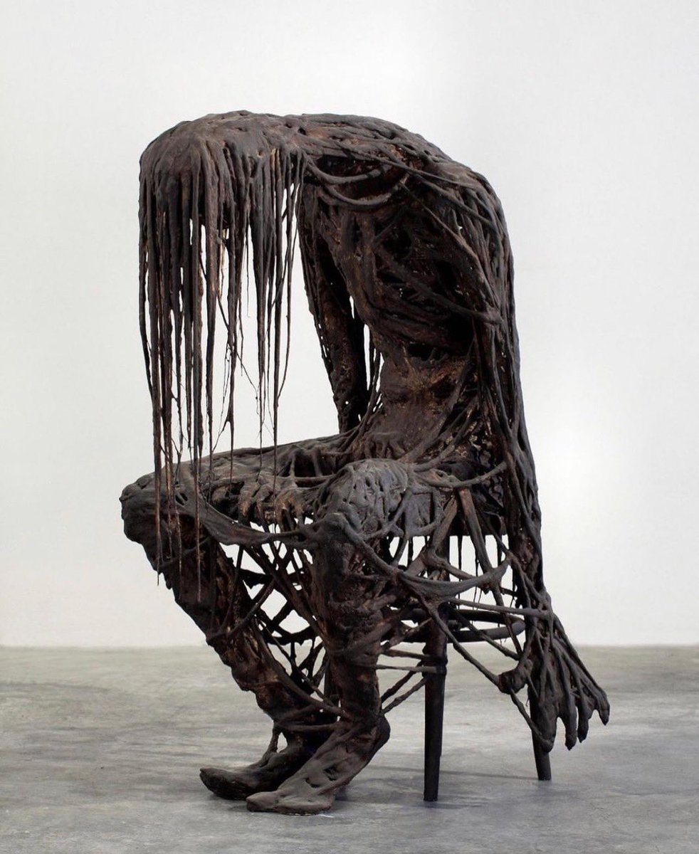 ItisSART's tweet image. «الانتظار الأبدي» للفنّان الإيطالي ساشا فينشي (٢٠٠٨).