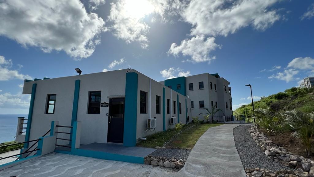 InvestStKitts's tweet photo. Our Success Stories Continue! Congratulations to the developers of Hillsboro Suites &amp; Residences. The St. Kitts Investment Promotion Agency - SKIPA is mandated to advise the government on policies and programs to attract investment within St. Kitts #investment #opportunities https://t.co/qhhd2Wi7oF