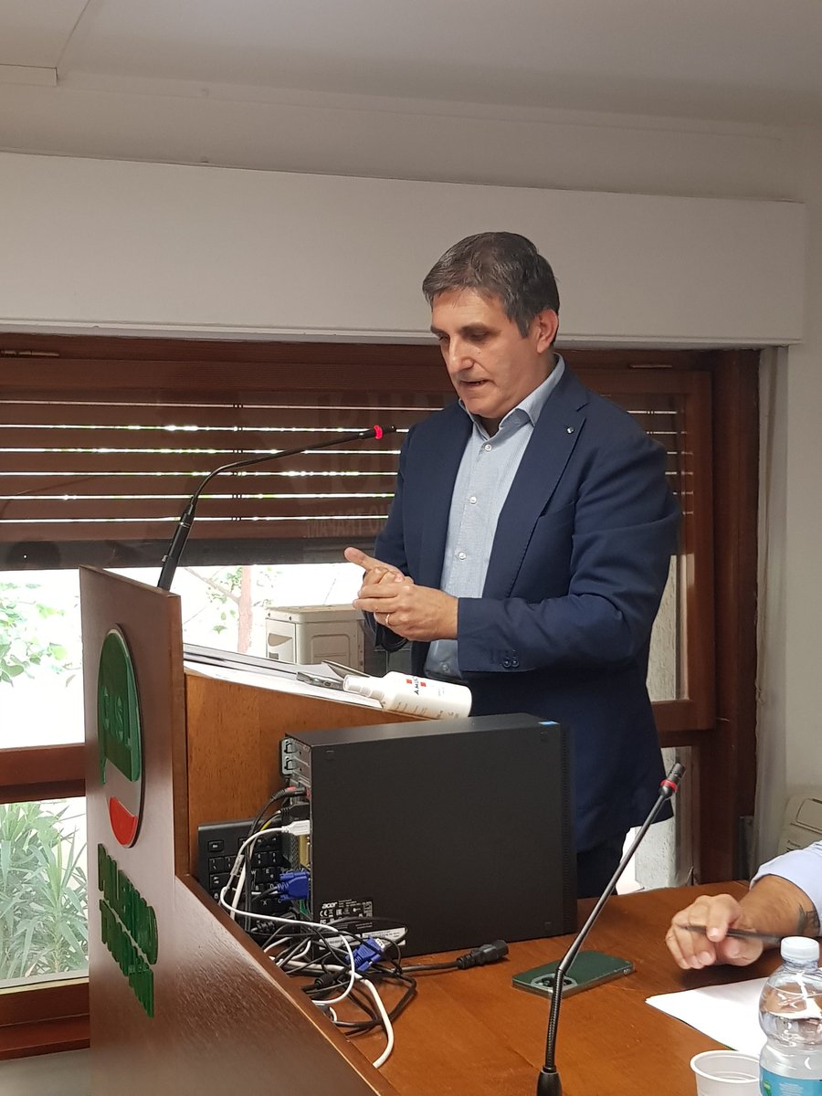 Con la relazione del segretario generale <a href="/leonardolapiana/">leonardo la piana</a> iniziano i lavori del comitato  esecutivo della <a href="/CislPaTp/">Cisl Palermo Trapani</a>. "La CISL sta mostrando sempre di più la responsabilità di un sindacato che porta avanti proposte concrete sul forte disagio economico dei cittadini".
