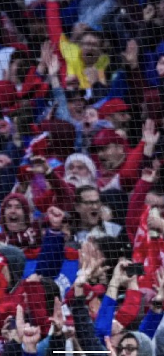 C_Kramedas's tweet photo. @Phillies Hidden gems.. Shane Victorino and Santa in the crowd https://t.co/pwIyhBRv3h