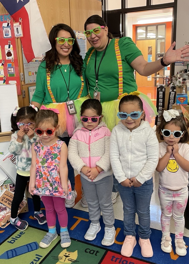 Uphaus ECC (@uphaus_ecc) on Twitter photo These PK3 students say that with Principal Dimas and Assistant Principal Apostolou, our future is bright!
<a href="/MaestraPosadas/">Fabiola Posadas</a> <a href="/JessDimas754/">Jessica Dimas</a> <a href="/GinaApostolou/">Gina Apostolou</a> These PK3 students say that with Principal Dimas and Assistant Principal Apostolou, our future is bright!
<a href="/MaestraPosadas/">Fabiola Posadas</a> <a href="/JessDimas754/">Jessica Dimas</a> <a href="/GinaApostolou/">Gina Apostolou</a>