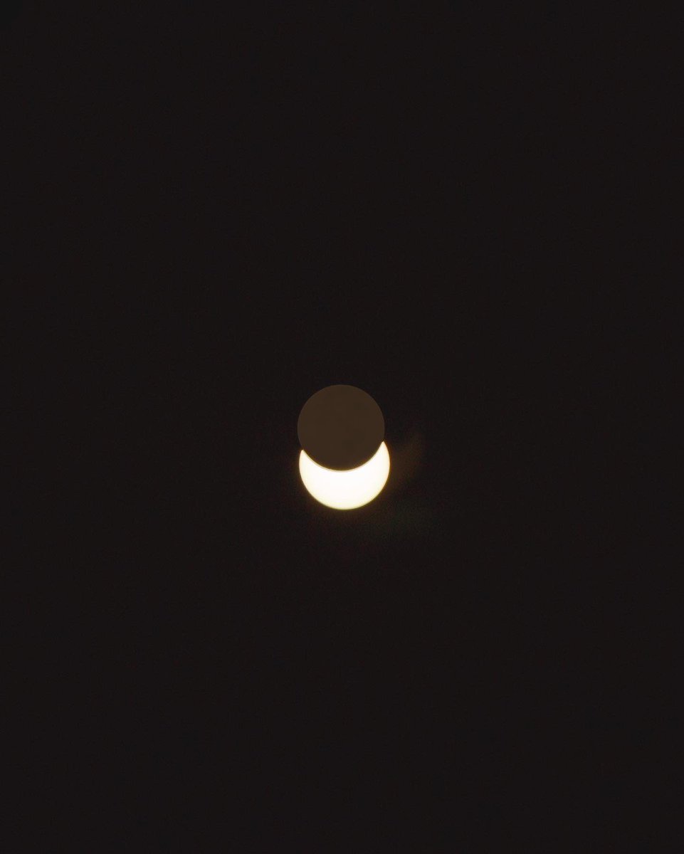 daryaastrovas's tweet photo. Today solar eclipse https://t.co/XTM8kxGgiS