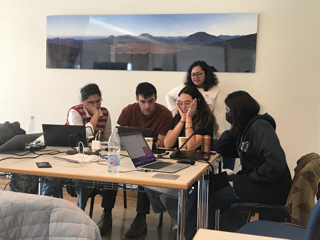 astro_ann's tweet photo. The Amazing Exoplanet team of girls!✨ A week of hands-on session on extracting, reducing and modelling the #GRAVITY data using #esoreflex and #exoGravity pipelines. It was both relaxing and exhilarating.@ESO_Chile #VLTI_HOW #vltihow #exoplanets #girlpower https://t.co/IhGGu6Igxz