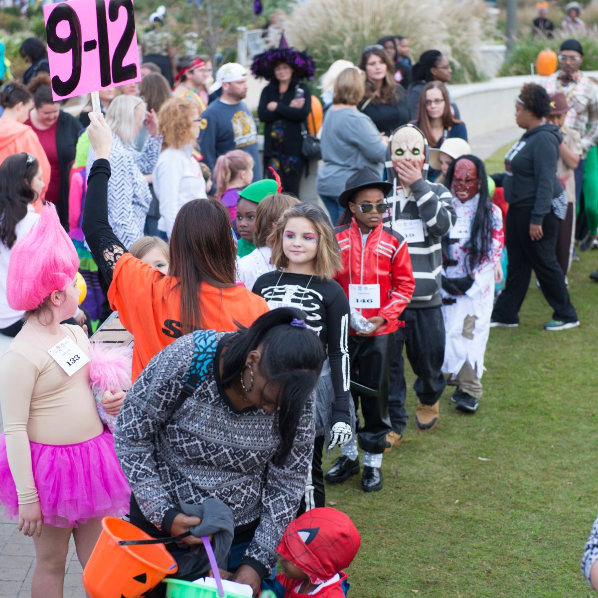 Who else is ready for <a href="/WRHI/">WRHI Radio FM 100.1 📻📱🖥</a>'s 39th annual Boo-HaHa?! 
Meet us at Fountain Park THIS Saturday, 11 AM - 1 PM! 🍭🍬🎃👻