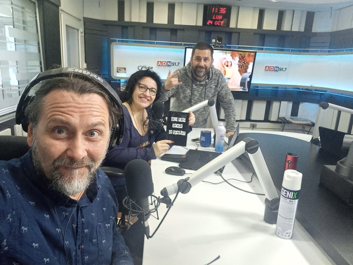 RocamarEdicion's tweet photo. Estupenda entrevista de @tromben ayer en @adnradiochile con @carcos y @SandraZeballos. Vamos con todo a nuestro lanzamiento de mañana https://t.co/hoU8qIW3Gt