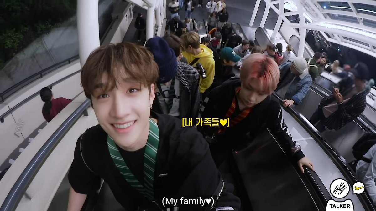 beyondyasmin's tweet photo. bang chan’s bday post for lee know is throwback back to when skz went to universal studios <3 https://t.co/6yp2iIzK4J