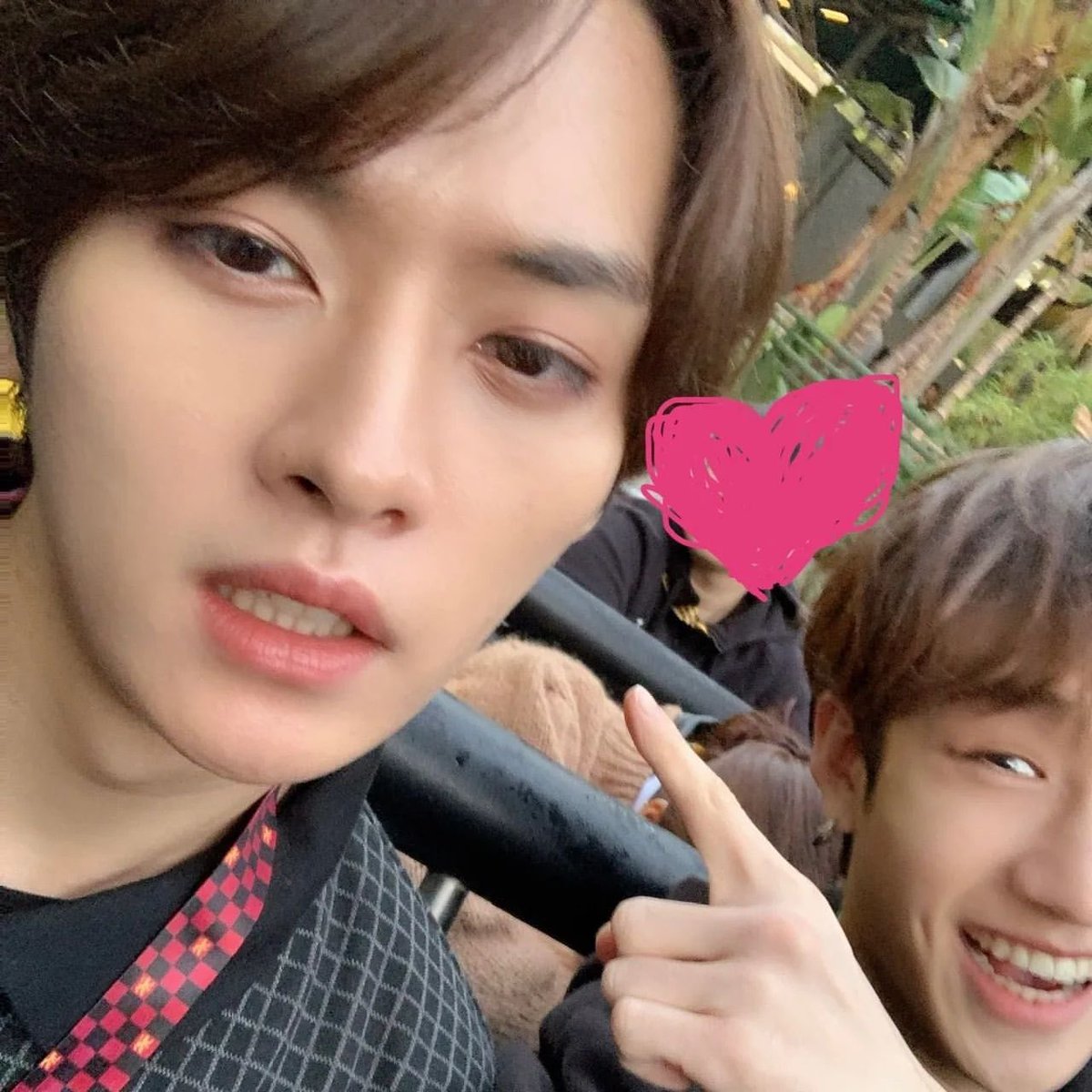 beyondyasmin's tweet photo. bang chan’s bday post for lee know is throwback back to when skz went to universal studios <3 https://t.co/6yp2iIzK4J