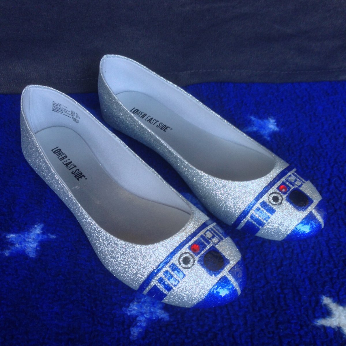 GeekGirlGoodies's tweet photo. When you need the perfect pair of shoes for your work party or a #starwarswedding at #disneyworld

#starwars #r2d2 #cosplay #geekgirl #geekmomma #geeklife #disneybounding #starwarsgeek #starwarsfashion #starwarsgirl #starwarslife https://t.co/FF4c6PXvO9