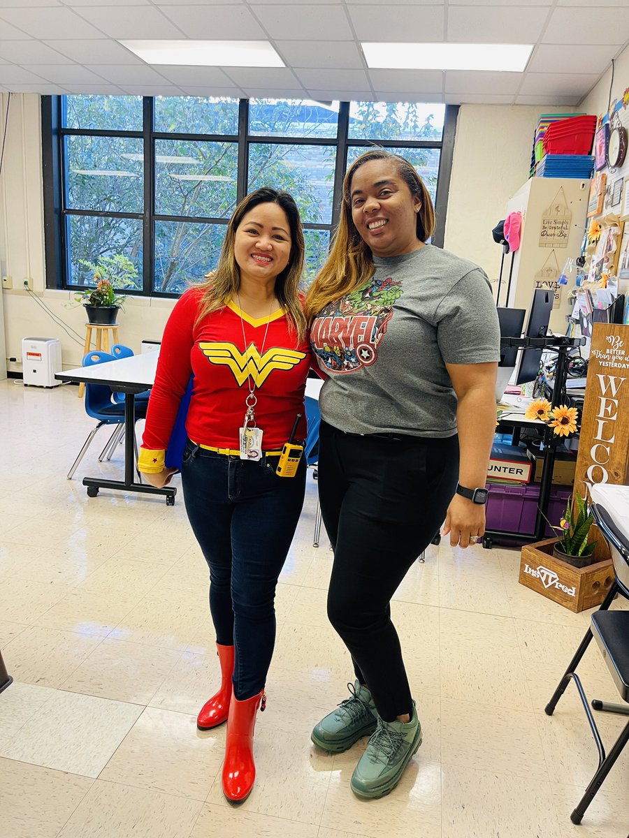 DatAmazingCoach's tweet photo. Be a hero, not a Bully! @AEMA_JDMS #RedRibbonWeek2022 https://t.co/dClUJ6k0iO