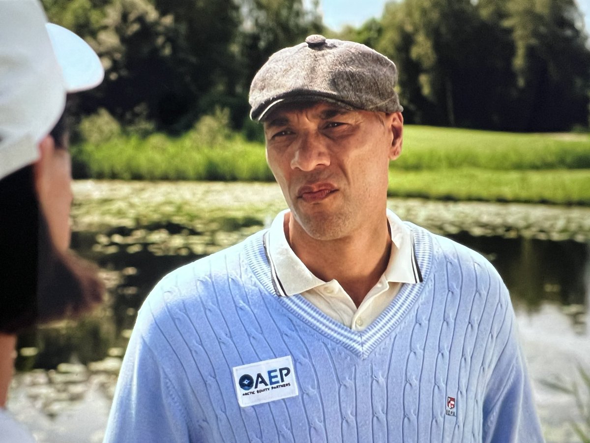 ¿Os suena este actor que sale en The Playlist? Hace unos años marcaba goles en LaLiga, la Serie A, la Ligue1 y la Premier… #ThePlaylist