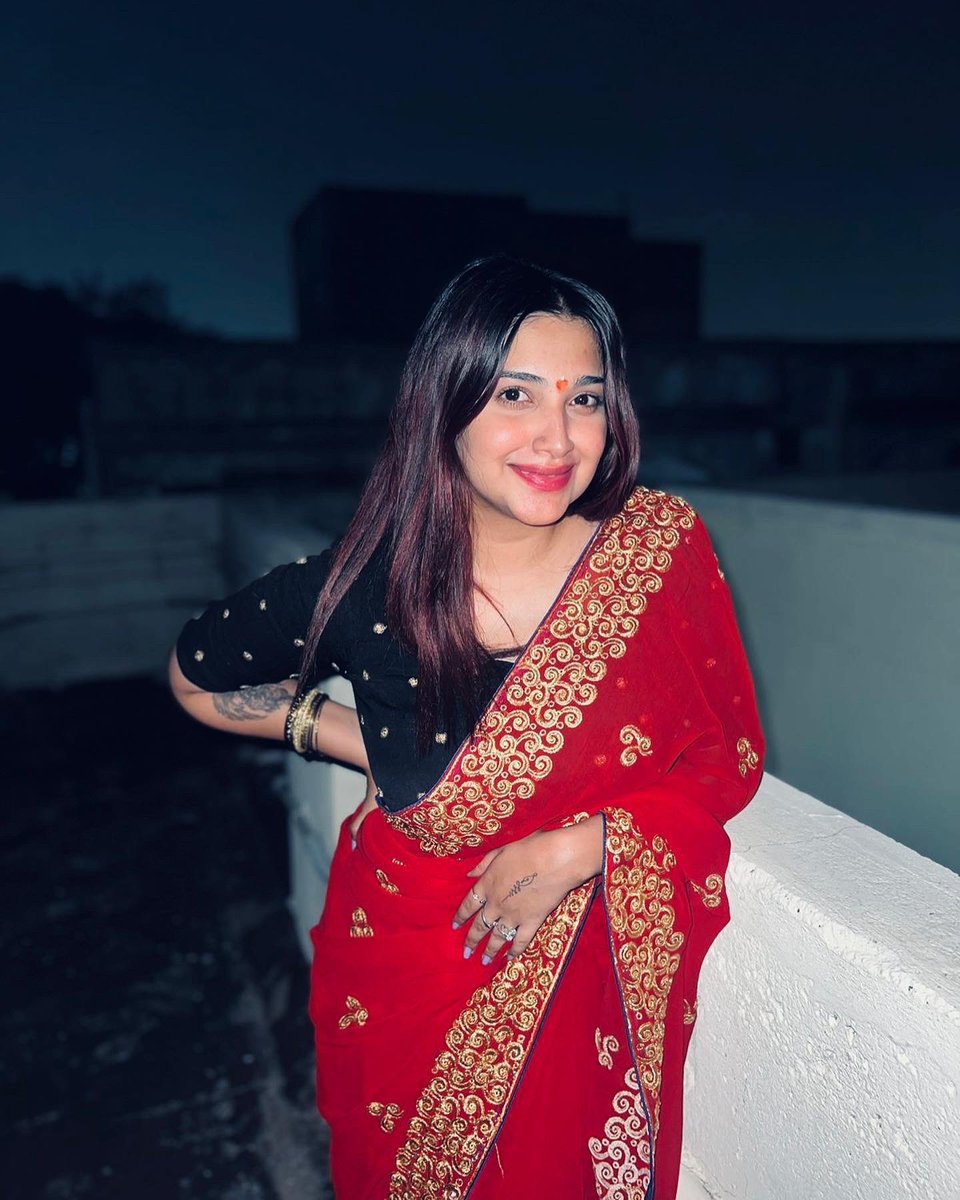 MatlaSuzanne's tweet photo. 🪔✨ https://t.co/PJ9QAfpdxo