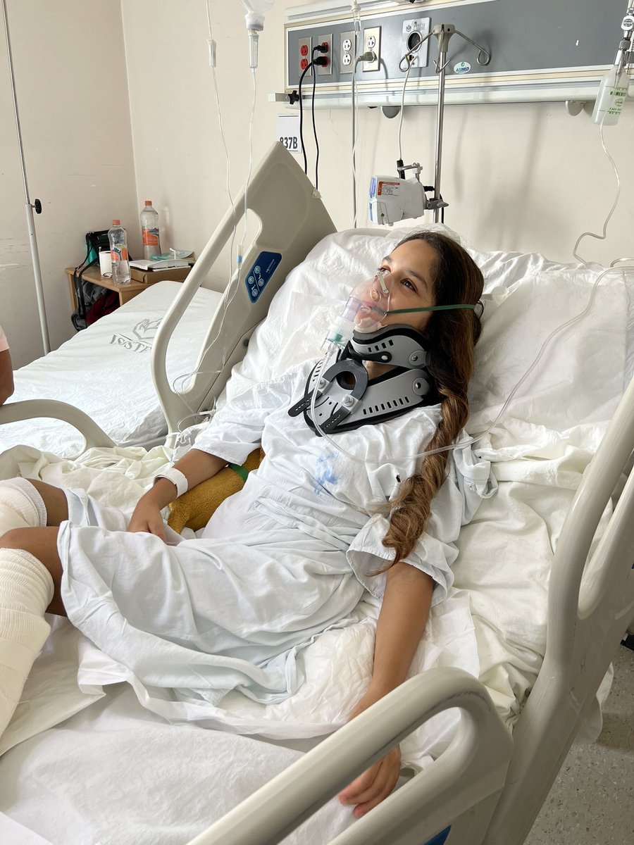 anymzcs's tweet photo. Please help me get this message to @SChecoPerez and @Charles_Leclerc
Our dear friend @Moniqueemi missed the chance to see them live at the Mexican GP after an accident. We would like you to send a greeting and make one of her big dreams come true. #MakeAWish 🤍 https://t.co/08CCQc0RIF