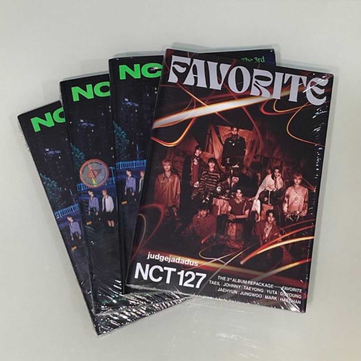 findyourfav's tweet photo. ♡ ˎˊ˗ pls rt ˎˊ˗ ♡ 
พร้อมส่ง💘!!!

— อัลบั้ม sticker : seoul city ver.
— อัลบั้ม favorite : classic ver.
— อัลบั้ม favorite : catharsis ver.
— อัลบั้มละ 290฿
— ราคารวมส่ง🛵~

📨สนใจ/สอบถาม mt/dm💬👋🏻
#ตลาดนัดnct #ตลาดนัดnct127 https://t.co/Lj9vHIXSwg