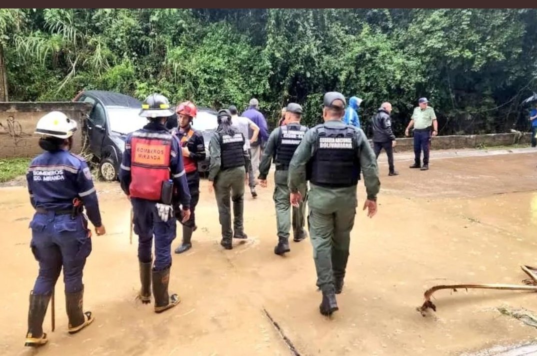 CentinelasD122's tweet photo. #25oct, nuestra #GNB continúa apoyando con un espíritu ético y humanista a nuestro pueblo venezolano, desde Montaña Alta, municipio Carrizal, estado Miranda. ¡Siempre en unión cívico-militar!
🇻🇪#D122GNBCarora
#PuebloAtentoYActivo 
#PuebloYGNBUnidosVenciendo
.@GnbGaranteDePaz https://t.co/Mjl8VCDp1u