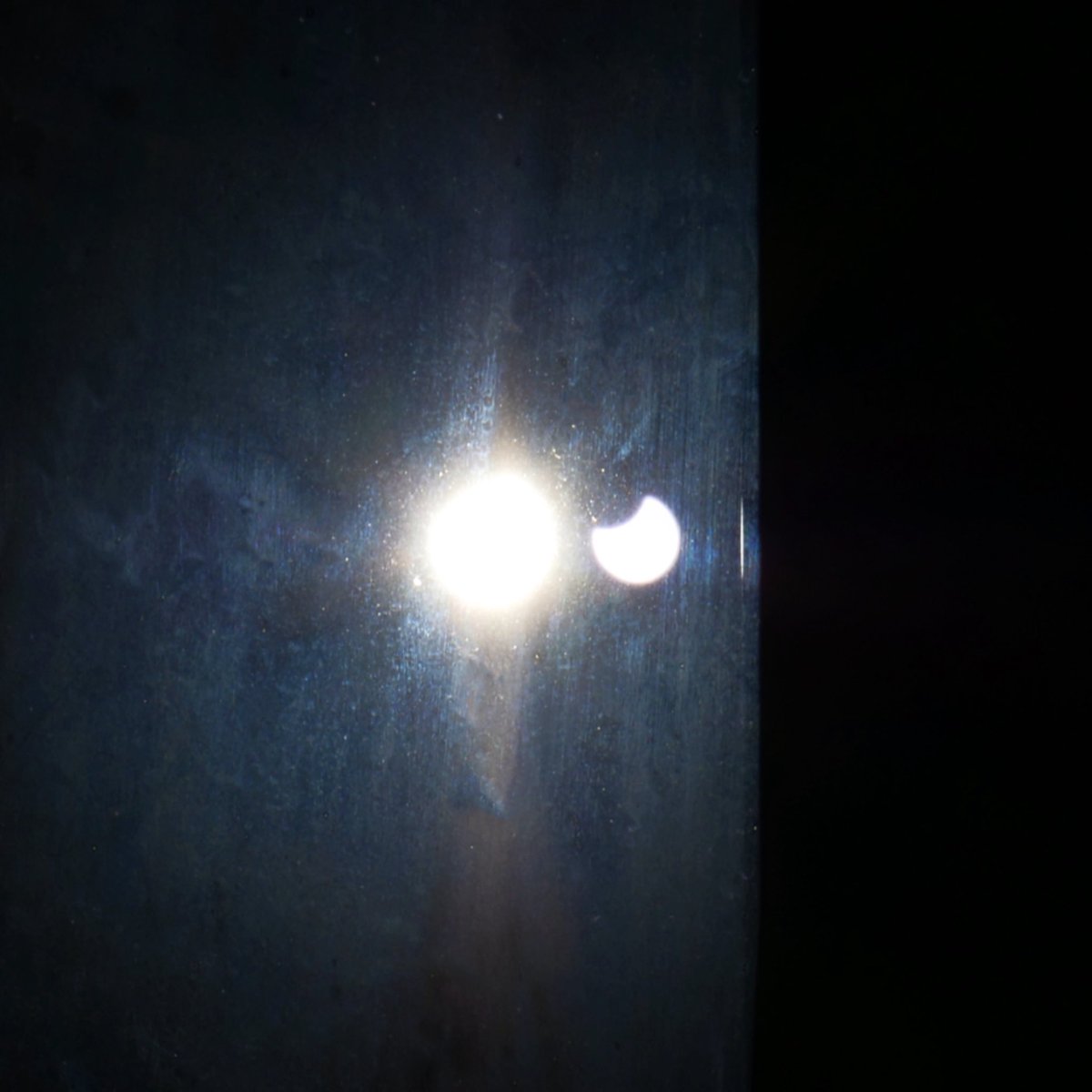 Eclissi solare di oggi, 25 ottobre 2022

Questo è quello che siamo riusciti a fotografare... voi siete riusciti a vedere qualcosa? 😎

#atorfvg #eclissi #fvg