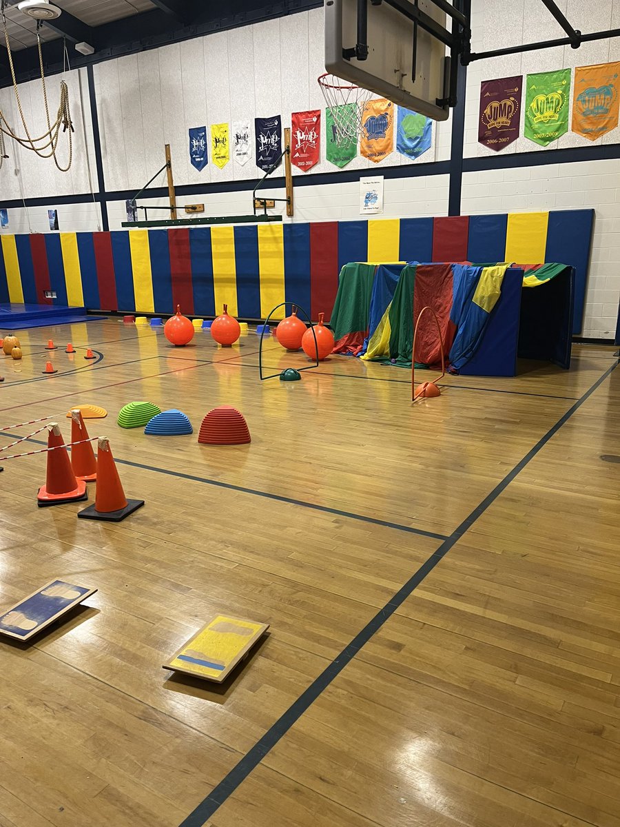 MrsCartersPE's tweet photo. Ready to venture through the Pumpkin Patch Obstacle Course this week!!!👍@JeffersonLabs https://t.co/Gzr1JkH9Q4