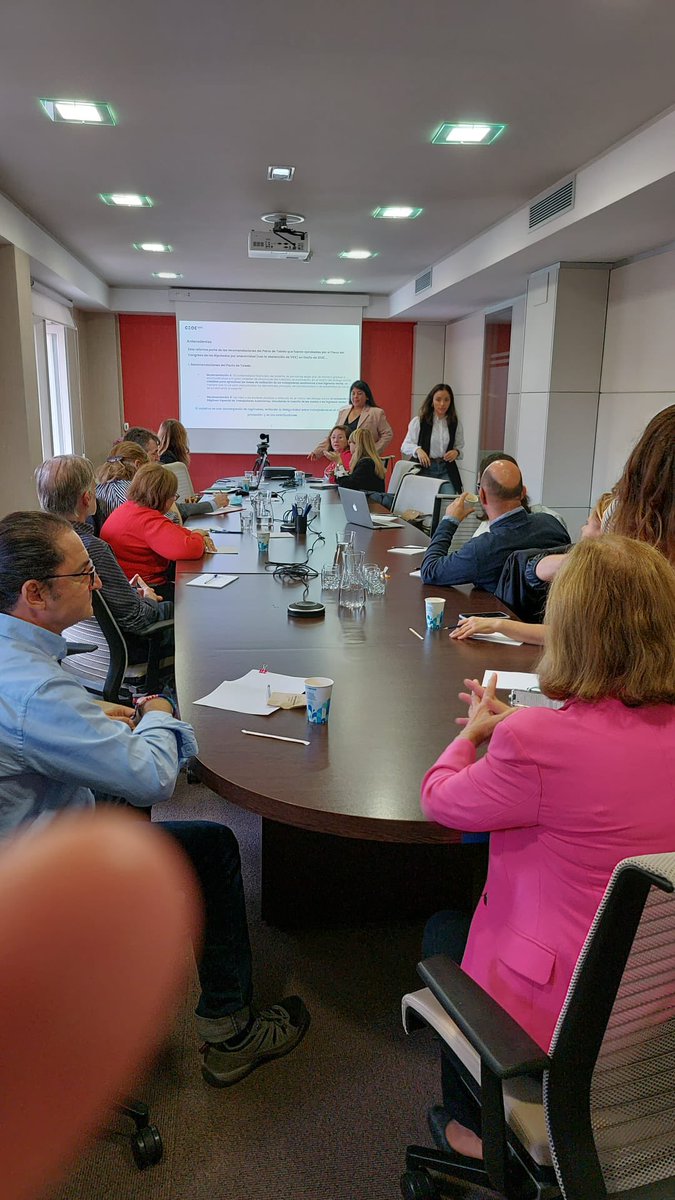 Comienza la jornada sobre novedades legislativas concernientes a autónom@s y digitalización, con <a href="/cferreroromero/">Celia Ferrero</a> en <a href="/Abogacia_es/">Abogacía Española</a>