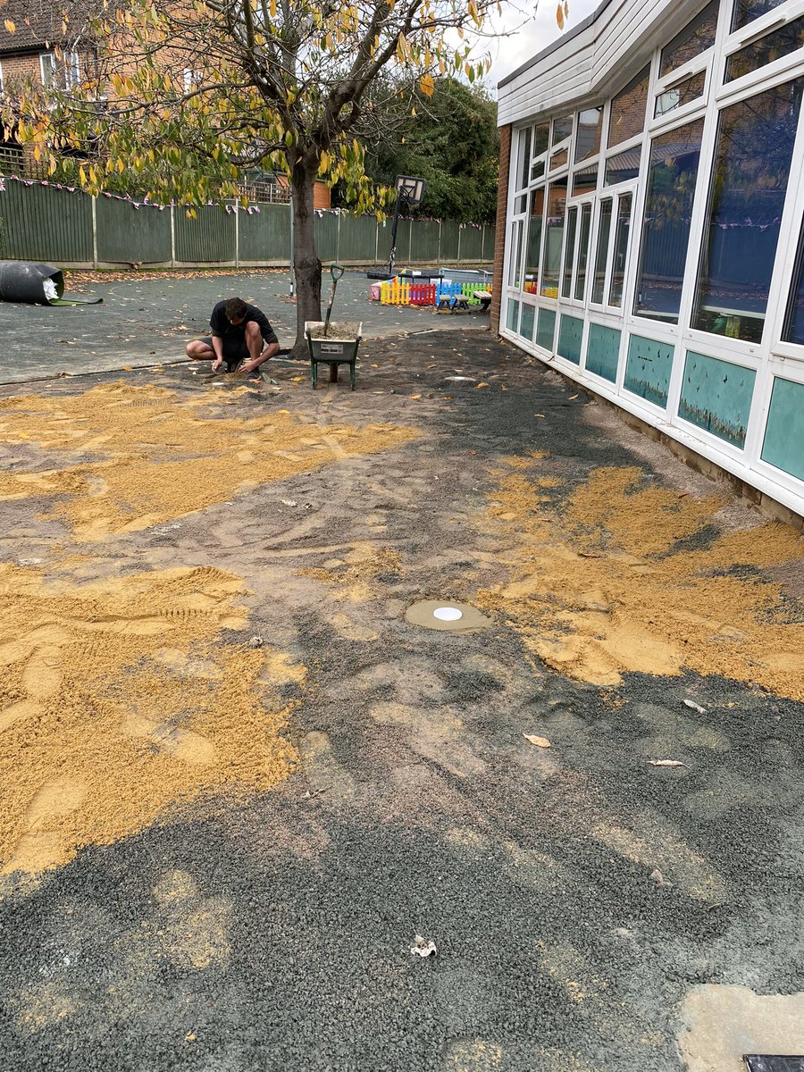 St Michael's Woolmer Green tweet media