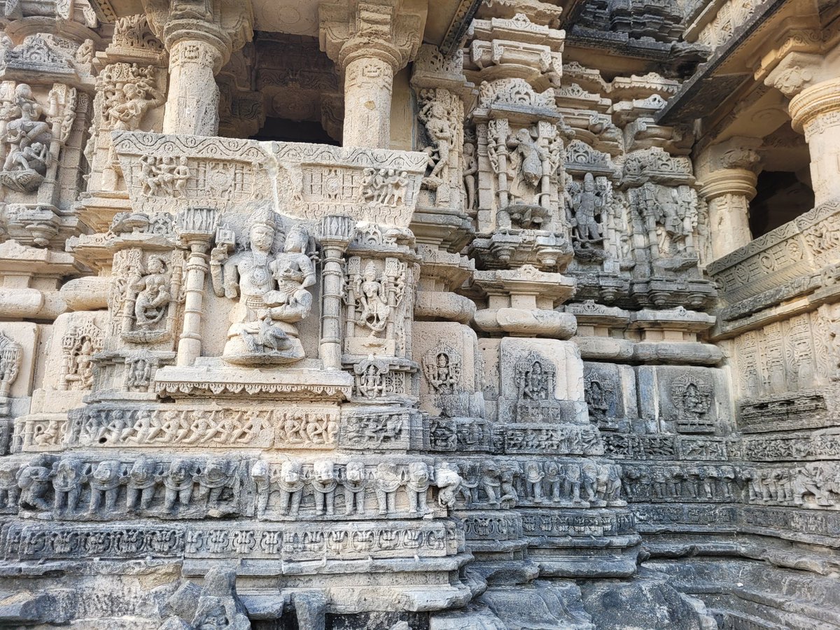 TejasGeminiMan's tweet photo. Ancient Temples and Me... We go back a long way. The ruins, the art, the stones, and that past.. It calls me, embraces me, loves me. 💕💕
Guess the place? 😃
#AncientIndia
#TravelToPast https://t.co/HjrsJ3F9kX