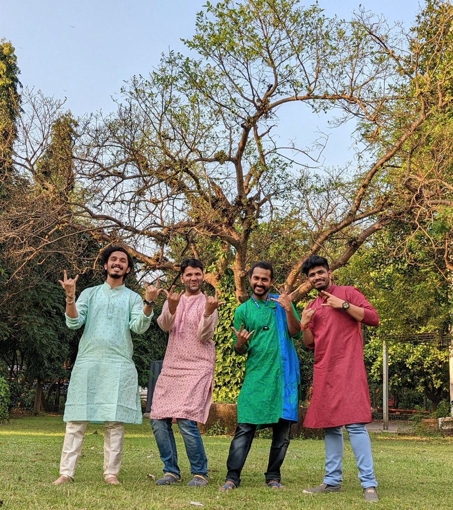 ajjuuu_23's tweet photo. How four Lymph Glands mounted in a dish looks like!😂❤️
#ifyouknowyouknow #AcademicTwitter
#Diwali2022 https://t.co/S8dvhX4fJl