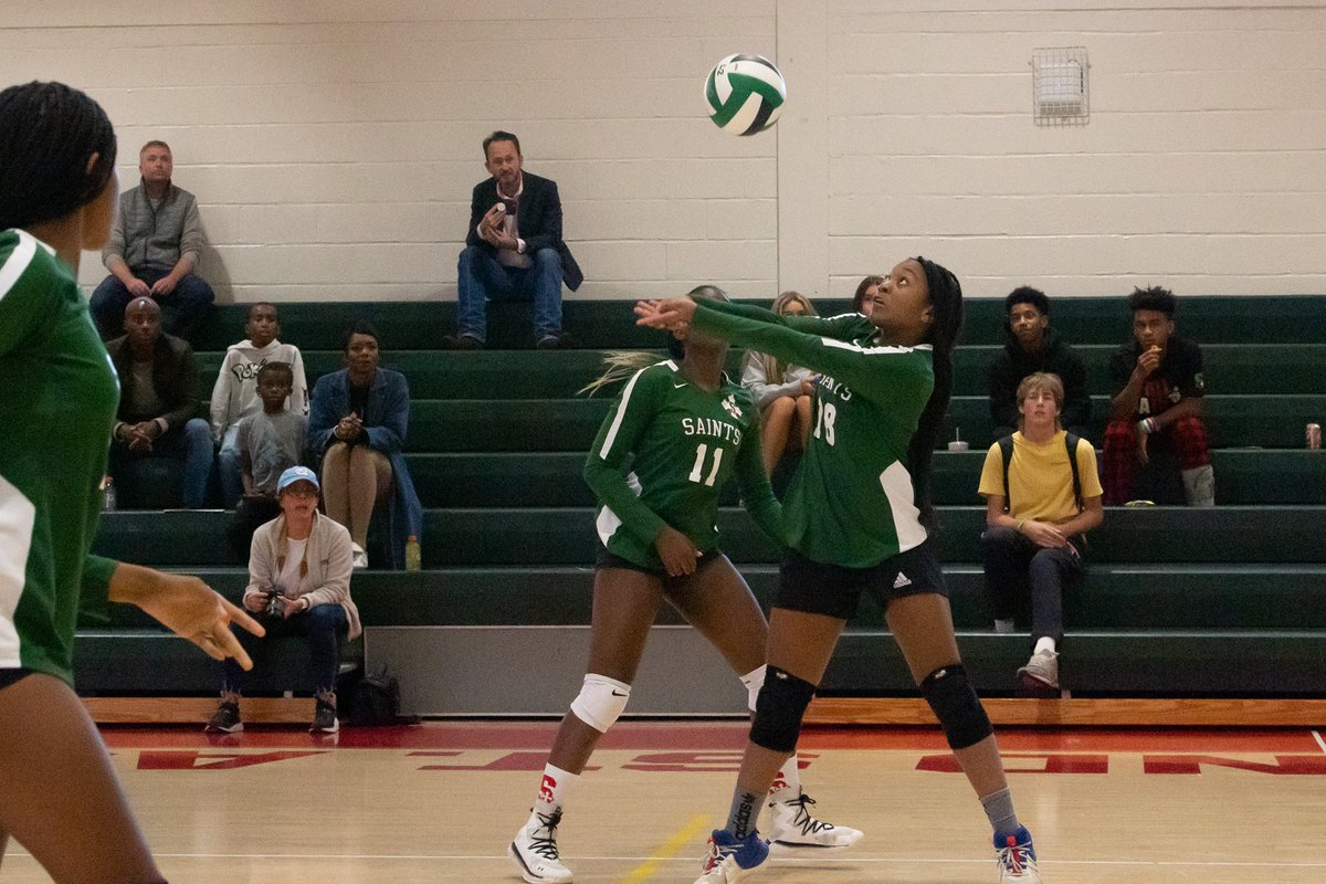 SSSAS_VBall's tweet photo. JV Volleyball pics from @seminaryhillcup  by @VOSschoolpics #onesaint https://t.co/zcaHRa7p1t