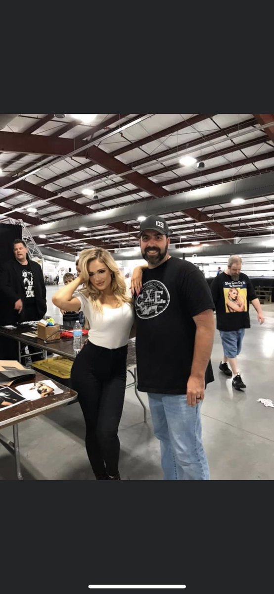 3 years ago today I got to meet the amazing and beautiful @Lady_Scarlett13