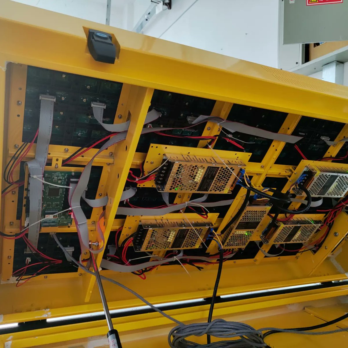 Weiye_Roger's tweet image. Outdoor P3 light pole screen Screen size: 576x1152mm
Refresh rate: 3840Hz 1/16s
Brightness: 5000cd/M²
Aging test
Please contact me and take the initiative to bring you perfect service and higher quality products
#ledwalldisplay #leddisplayscreen #ledposter #ledindoor