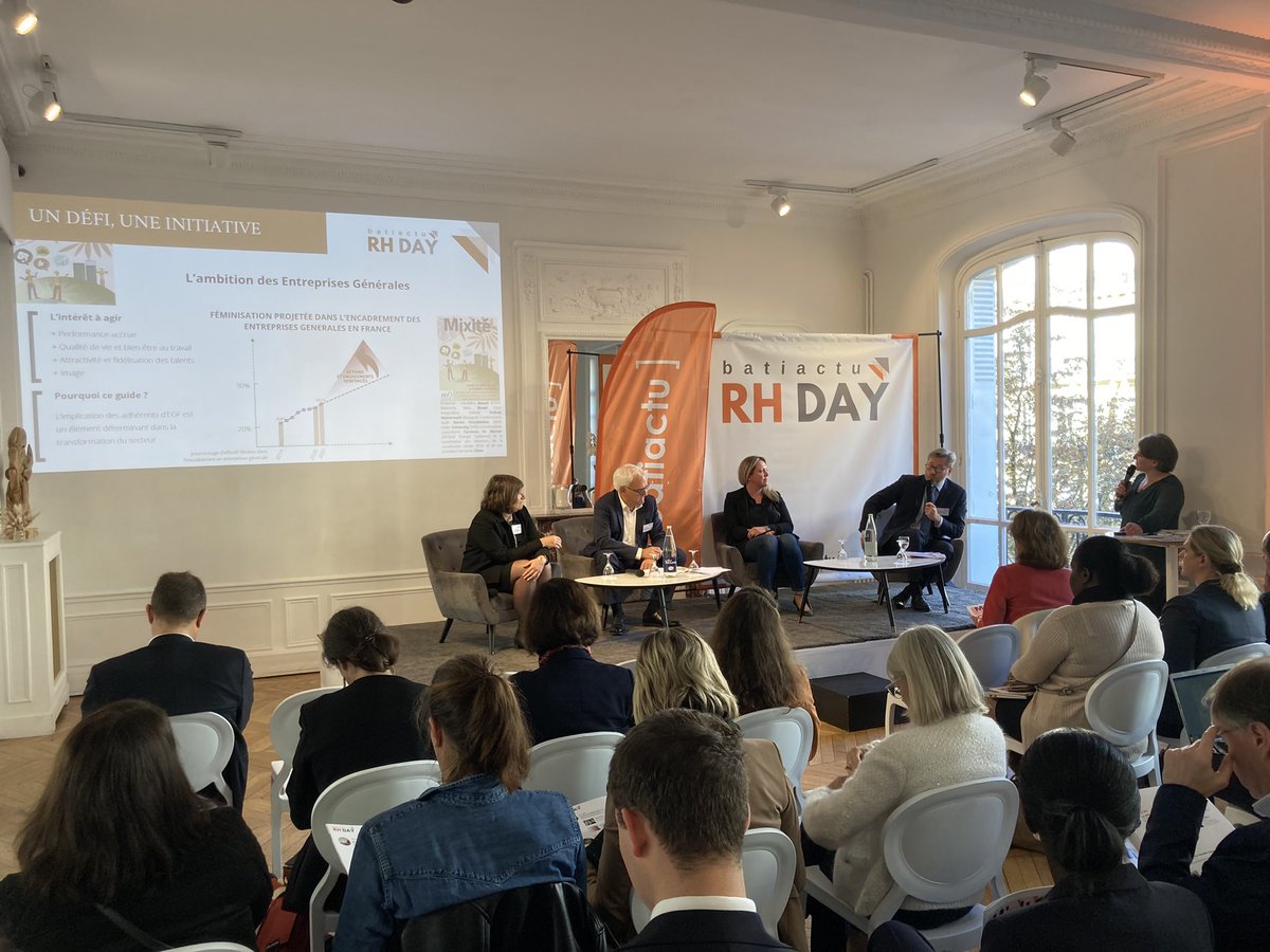 EgfBtp's tweet photo. #RHDay #Batiactu #EgfBtp C’est parti pour l’atelier Mixité dans la construction. Ou comment favoriser l’évolution des femmes dans les EG, levier de performance et de bien-être au travail. Priorités pour nos témoins: combattre les clichés et aider chacun(e) à trouver sa place. https://t.co/RNzIGj0vcy