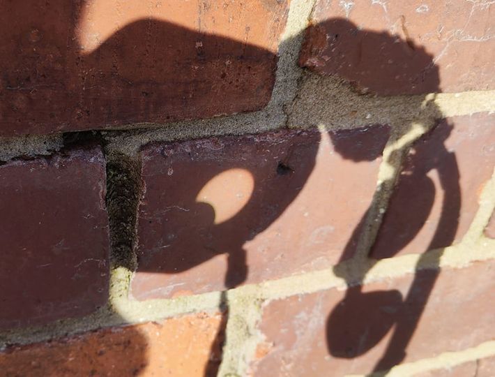 ScarbsCollect's tweet image. Projecting the #eclipse here in sunny #Scarborough