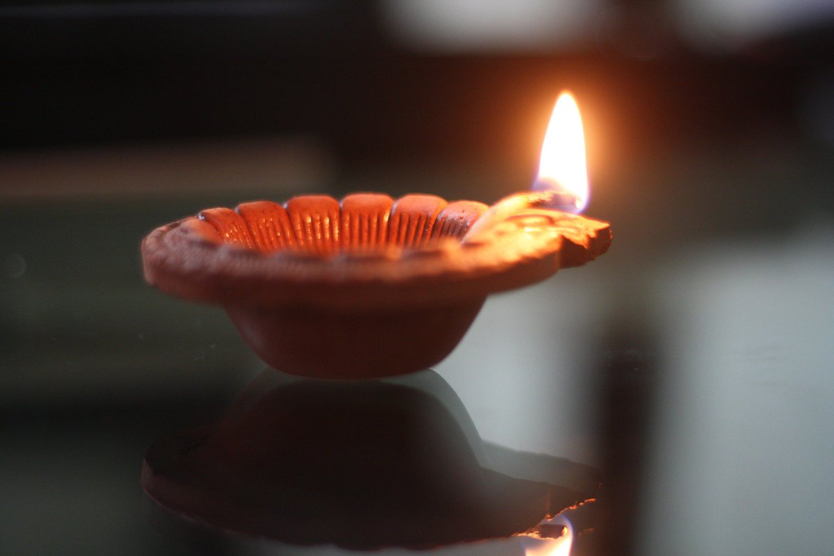 May light triumph over darkness. Wishing my over 1 Lak (1,00,000 of course) colleagues and friends a wonderful Diwali holiday 🪔 #Diwali #Diwali2022 #holiday
