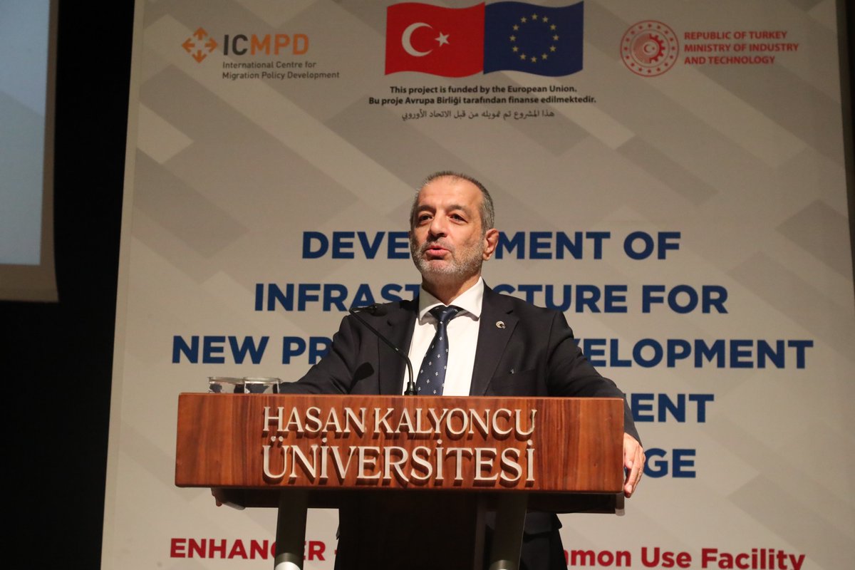 hkunv's tweet photo. AB tarafından fonlanan ve @ICMPD_Turkey, @TCSanayi ve @ikaorgtr koordinasyonuyla yürütülen, Türkiye'deki Mülteciler için Mali Yardım Programı (FRIT) - ENHANCER Projesi'nin Kapanış Toplantısı @hkunv’de yapıldı. 

Detaylar için:⏬👇⏬
https://t.co/7iBPW13DZt https://t.co/XuPEEpJwzU