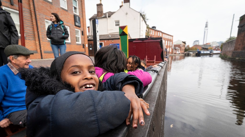 CRTBoating's tweet photo. Looking for something fun to do with the family this #HalfTermWeek? Why not take a #BoatTrip? You could even skipper for the day. Find out more on our website https://t.co/LWXh8vaOnl https://t.co/vE6GCqreQ4