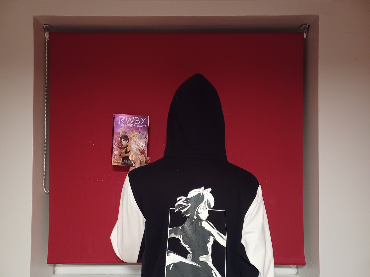 ElliotCInnes's tweet photo. Finished 'Before The Dawn' Loved every page of it. Loved being back in the world of Remnant once again. Great read and Conclusion. Sad to be over but excited for the next ! Now onto the next 'Roman Holiday' 
@OfficialRWBY 
#RWBY #Reading #actorslife https://t.co/hWHKCwNWkT