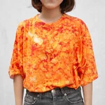 オムライス好き歓喜？!総柄の「チキンライスTシャツ」爆誕!