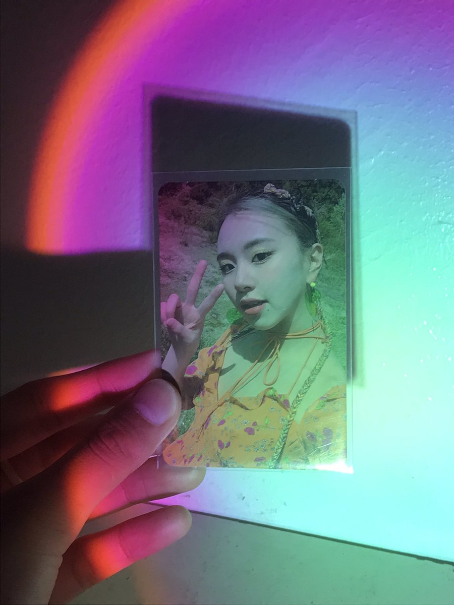 reandr3a's tweet photo. #easell 
WTB WTS LFB 
❗️HELP RT❗️
🍓chaeyoung photocard and jihyo pob!
~ ewo chae flower
💵 140php each! If get all ewo chae 240php!
~ mm chae peace 💵 120php!
~jihyo pob fol 💵 80php!
📌Can do tingi on chae but must get jihyo!
MOP: GCASH ❗️PAYO❗️
MOD: flash/jnt
LOC: Cebu city https://t.co/IElO4otTrW