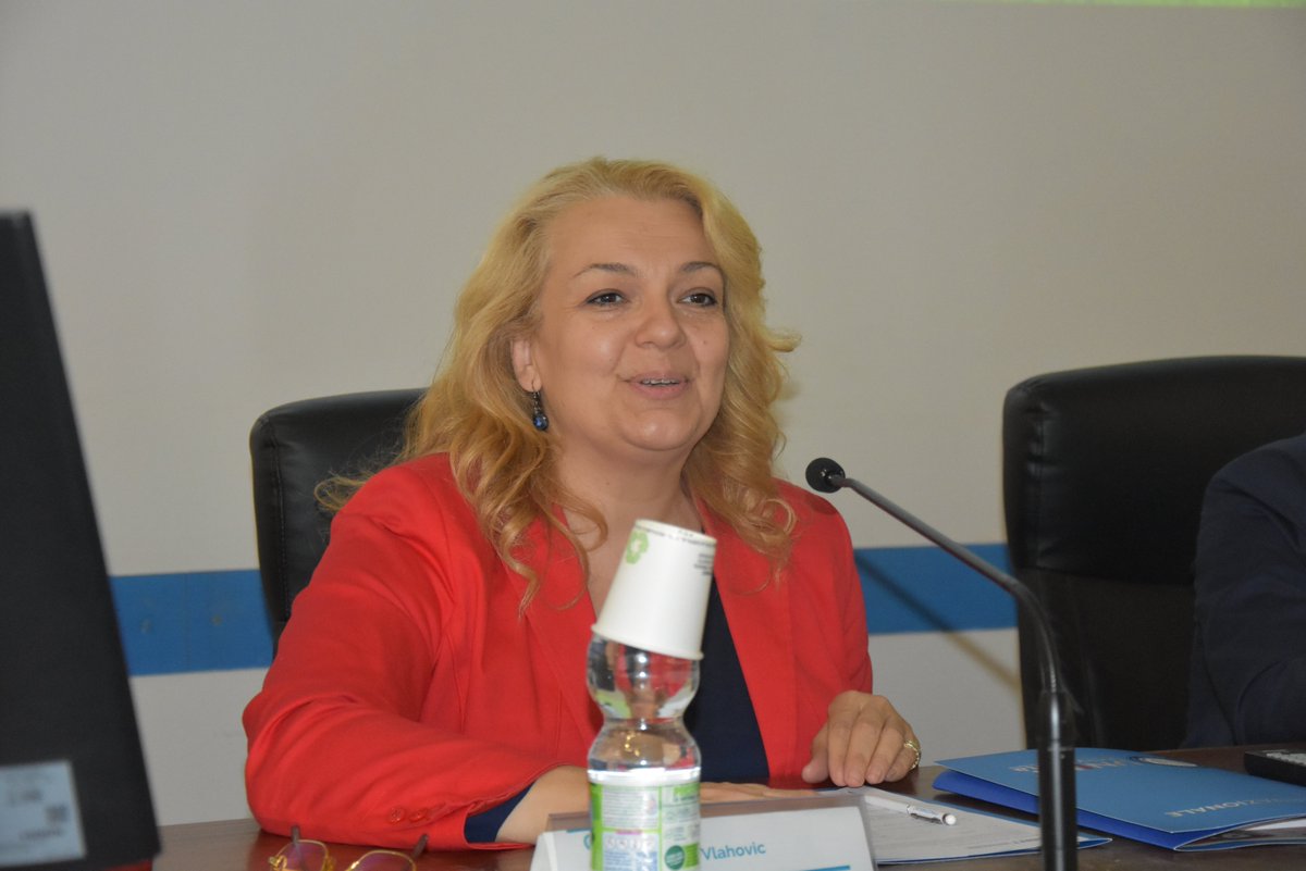 UnintUniversita's tweet photo. Alcuni scatti del primo incontro della Scuola di Economia, Relazioni Internazionali e Diplomazia (SERID) dal titolo “𝑮𝒆𝒐𝒆𝒄𝒐𝒏𝒐𝒎𝒊𝒂 𝒆 𝒄𝒐𝒑𝒆𝒓𝒂𝒛𝒊𝒐𝒏𝒆 𝒆𝒄𝒐𝒏𝒐𝒎𝒊𝒄𝒂”.
Ad intervenire Simone Nisi, direttore Affari Istituzionali Edison SpA. 

#unint #serid https://t.co/yKjmLEdRA7