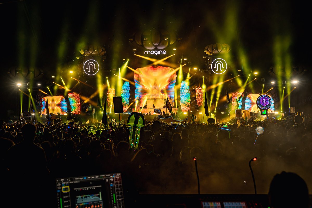 infiledcom's tweet photo. Congratulations to Music Matters Productions for creating an impressive set-up of INFiLED AR3.9 and DB2.6 LED displays at the #ImagineFestival in Atlanta, Georgia.
#INFiLED #ImagineFestival #Atlanta #ARseries https://t.co/fILFMUY6Aj