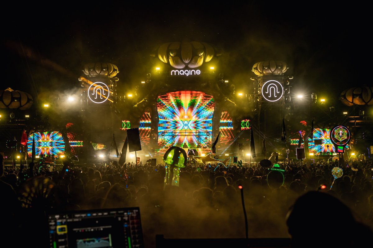 infiledcom's tweet photo. Congratulations to Music Matters Productions for creating an impressive set-up of INFiLED AR3.9 and DB2.6 LED displays at the #ImagineFestival in Atlanta, Georgia.
#INFiLED #ImagineFestival #Atlanta #ARseries https://t.co/fILFMUY6Aj