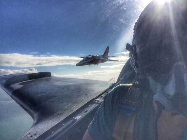 StephenGale201's tweet photo. Selfie from my back seat. #s211jet https://t.co/oQ9xajZR9w