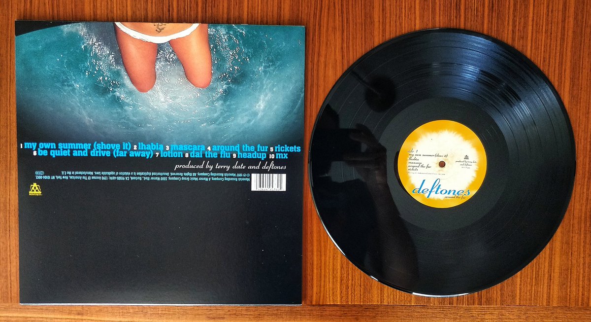 leevcleef's tweet photo. 💥💥
The album cover was shot by photographer #RickKosick during a late-night party in Seattle where the band was recording. Upon seeing the candid photo of a woman, the band decided that they wanted to use it as the album cover.
#deftones #recordcollection #nowplaying #vinylclub https://t.co/7xvmn0y0PW