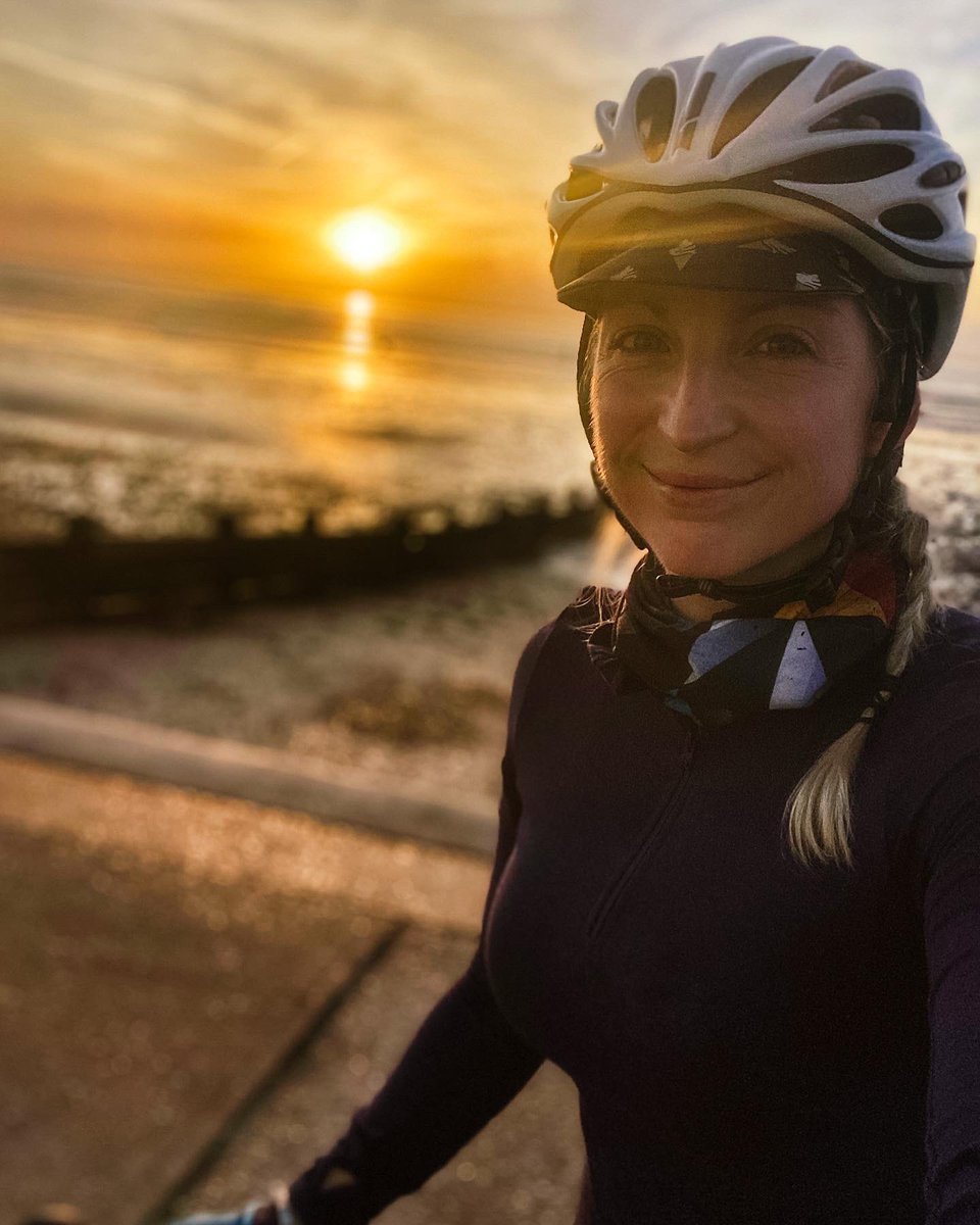 Laura Kennington tweet media