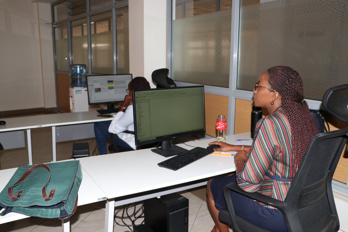 RCMRD_'s tweet photo. #Week2 of the @TardaKE training, staff continued with sessions on Early Warning Explorer #EWX data sources. #EWX is a web-based application for exploration of geospatial data related to drought monitoring &amp; famine early warning, customized for application in Africa.@mitaru_jr https://t.co/IyAAprofYQ