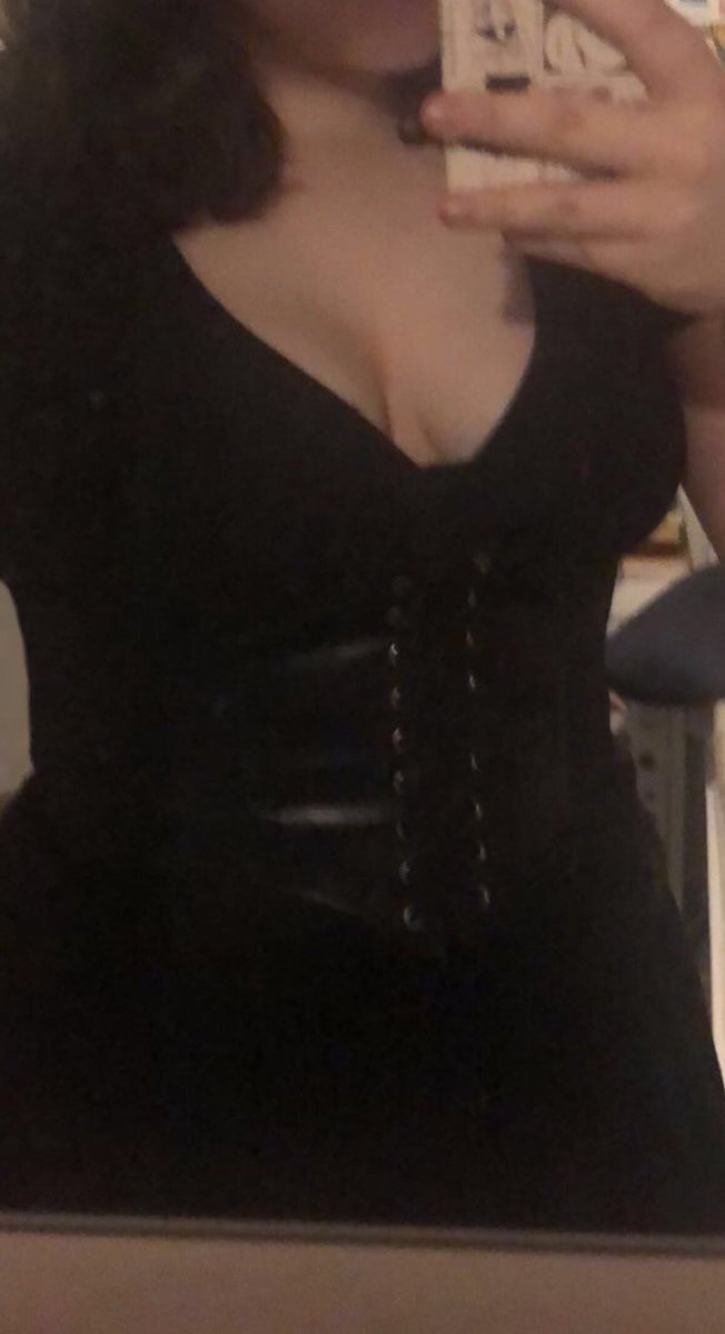 slaveprincess04's tweet photo. #nsfw #nsfwtwt #submissive #bisexual #bdsm #horny #slave #curvy #brat #masochist #ropebunny #corset #pansexual https://t.co/tD9n6ZhuEw