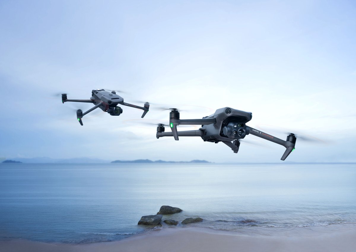 Ben je benieuwd wat de DJI Mavic 3 Enterprise / Thermal te bieden heeft?  Via onderstaande link kun je je aanmelden om volledig vrijblijvend de Mavic 3E/T een dag in het echt uit te testen! 
forms.monday.com/forms/4e03cd56…

#dji #djienterprise #Drone #drones #Droneland #Mavic3 #Mavicent