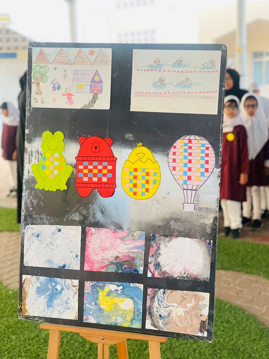EduGovNbt2153's tweet photo. جانب من أعمال الطلبة في معرض "فنانو الهمبار" بالمدرسة إشراف معلمات الفنون التشكيلية أ.يمنى الكعبي و أ.فاطمة المخمري.
⁧#مجلس_أولياء_الامور_بتعلمية_شمال_الباطنة⁦
⁧#مدارسنا_مستقبل_واعد⁩
⁧#فعاليات_تعليمية_شمال_الباطنة⁩
⁧#دائرة_الإشراف_التربوي https://t.co/Qx5J9C1SLh