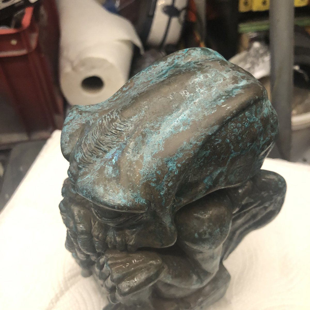 dr_monkeyface's tweet photo. The big guy has been soaking in salt and ammonia for two weeks and has come up a treat. 

#cthulhu #bronze #coldcasting https://t.co/npJAEU9Gdx