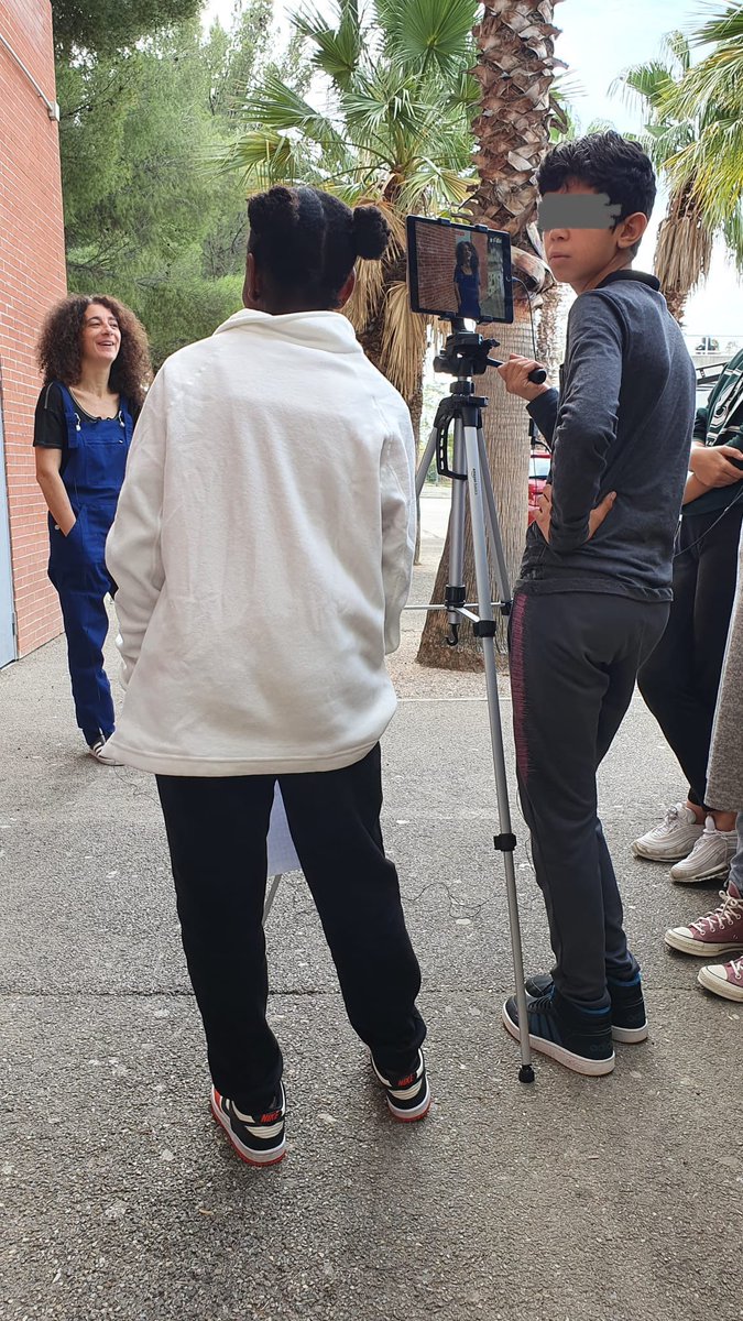 TouKouLeur4Lab's tweet photo. 🎬 2ème jour de stage pour les élèves du #4Lab Barnier✨ #TouKouLeur #PôleMédia https://t.co/eLTwHFgpbF